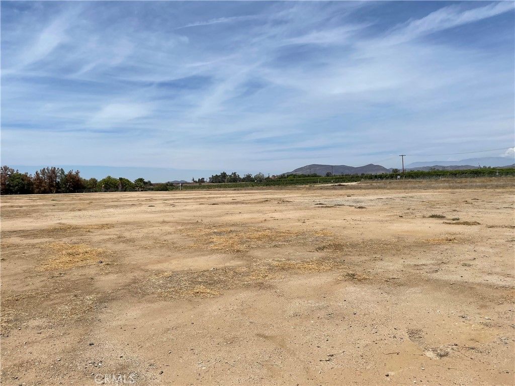 Image 8 of property listing at 4 Rancho California Road, Temecula, CA 92592