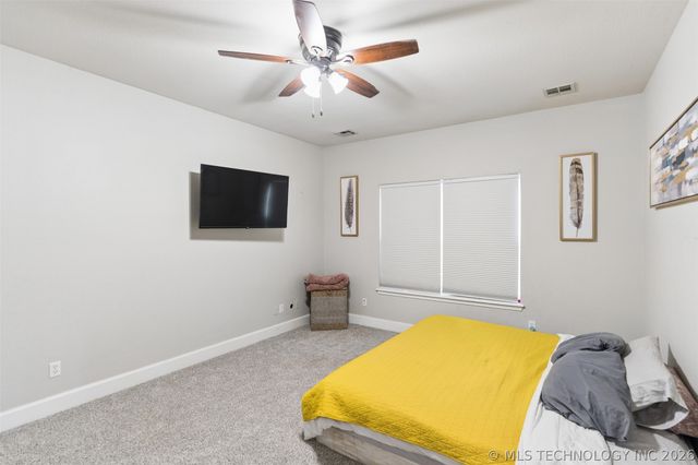 9800 E 510 Road, Claremore, OK 74019