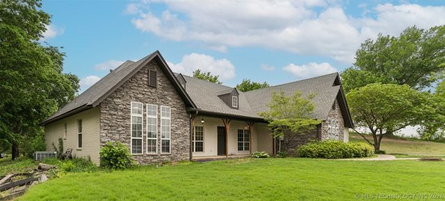 9800 E 510 Road, Claremore, OK 74019