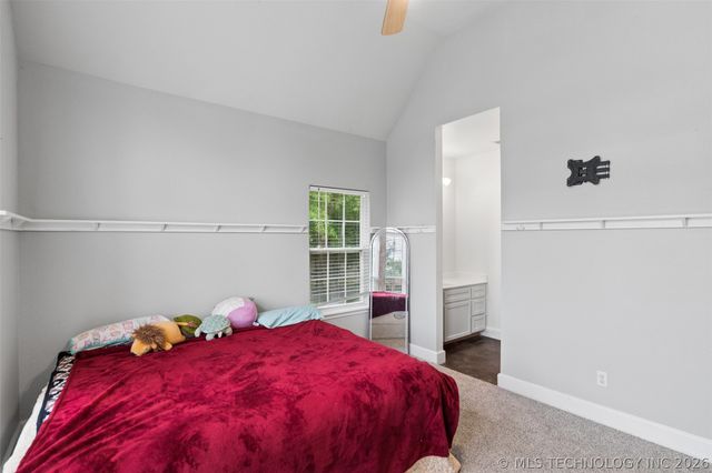 9800 E 510 Road, Claremore, OK 74019