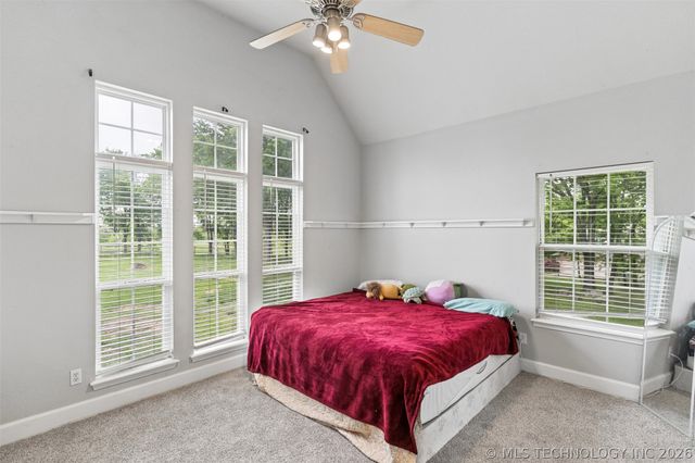 9800 E 510 Road, Claremore, OK 74019
