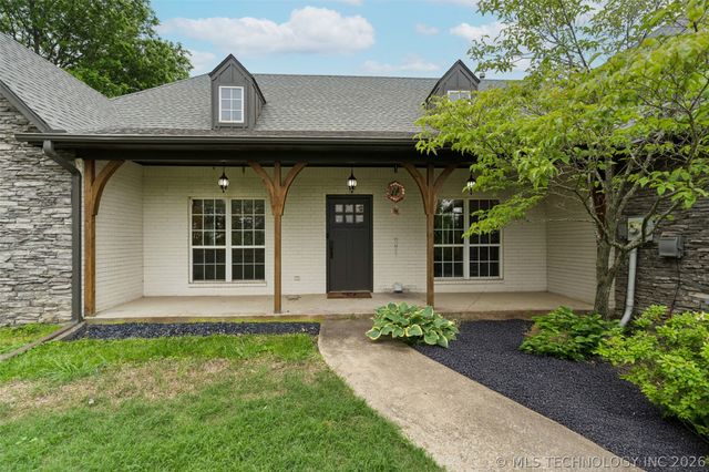 9800 E 510 Road, Claremore, OK 74019