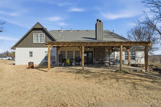9800 E 510 Road, Claremore, OK 74019