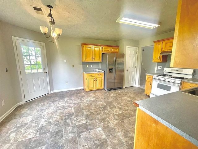 3095 Oak Grove Road, Loganville, GA 30052