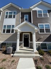 1555 Sequoia Way, Pingree Grove, IL 60140
