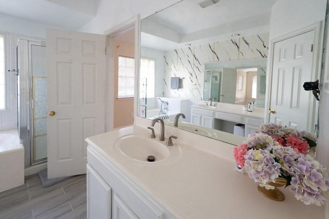 1809 Oakland Cir, Pearland, TX 77581