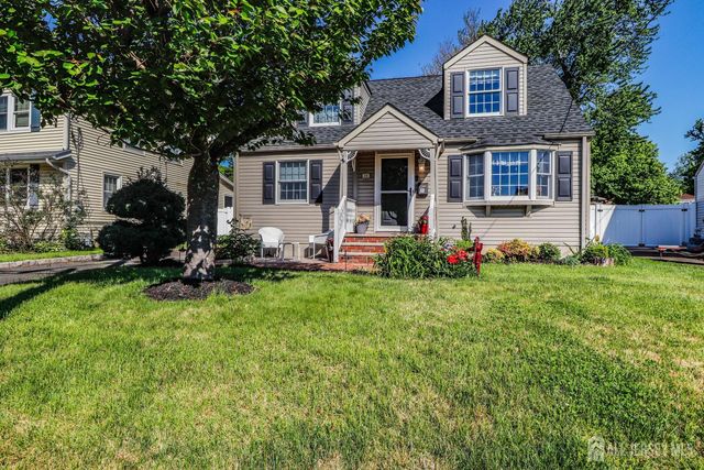26 W Cliff Road, Colonia, NJ 07067