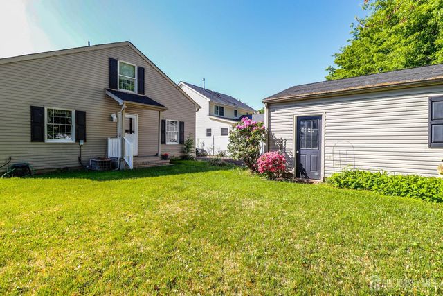 26 W Cliff Road, Colonia, NJ 07067