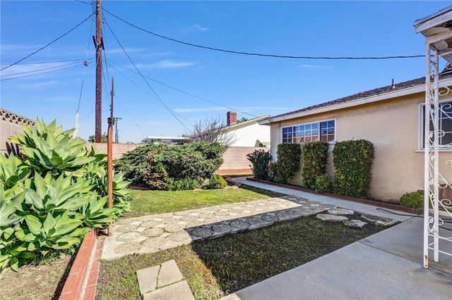 17123 S Orchard Avenue, Gardena, CA 90247