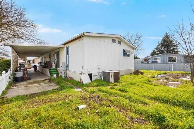 301 Freeman Road UNIT 92, Central Point, OR 97502