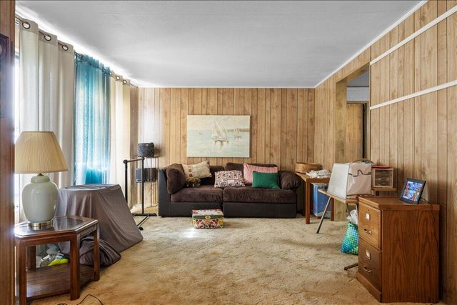 301 Freeman Road UNIT 92, Central Point, OR 97502