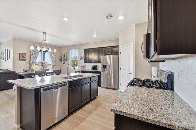 141 S Quantock Street, Aurora, CO 80018