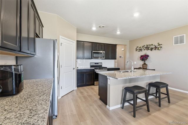 141 S Quantock Street, Aurora, CO 80018