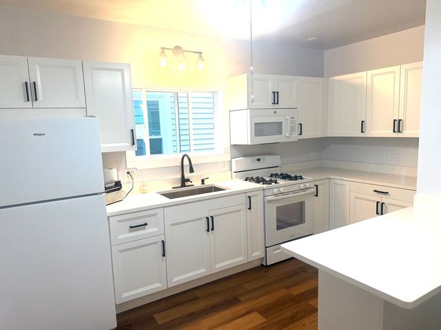 5433 N Magnet Avenue 1, Chicago, IL 60630