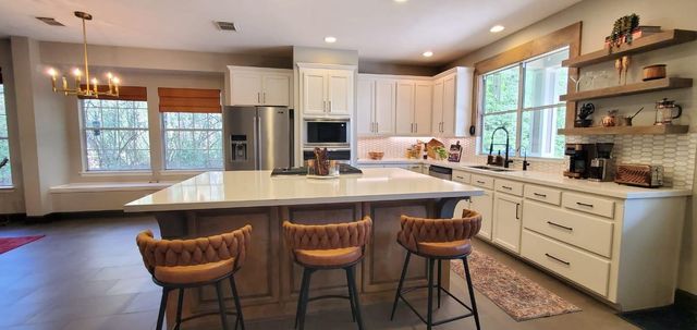 8762 Sunset Heights Lane, Conroe, TX 77302