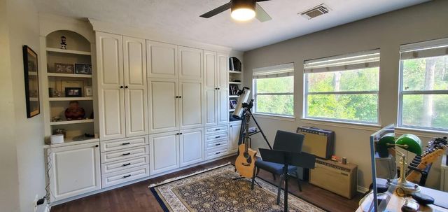 8762 Sunset Heights Lane, Conroe, TX 77302