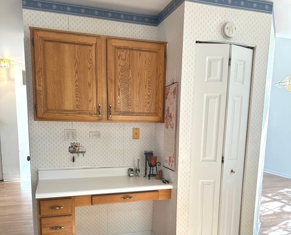 7 Royal Oak Court, Lake In The Hills, IL 60156