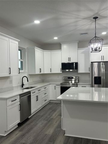 13311 MIDWAY AVENUE, Astatula, FL 34705