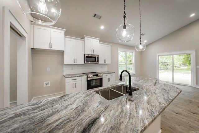 912 Lakeshore Drive, Heber Springs, AR 72543