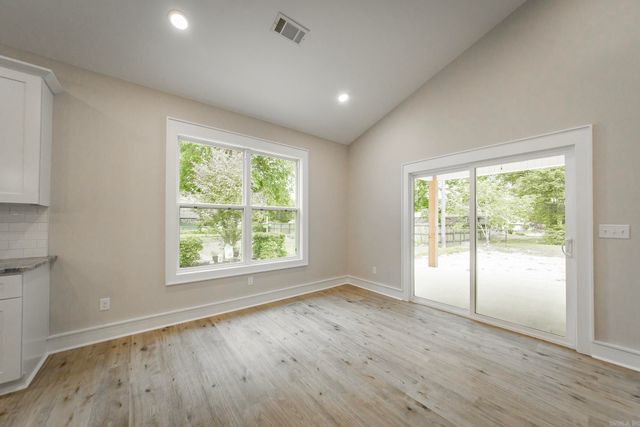 912 Lakeshore Drive, Heber Springs, AR 72543