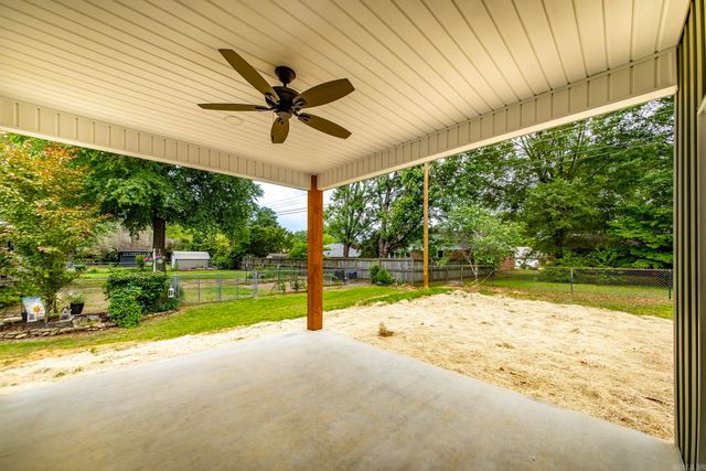 912 Lakeshore Drive, Heber Springs, AR 72543