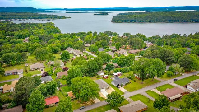 912 Lakeshore Drive, Heber Springs, AR 72543