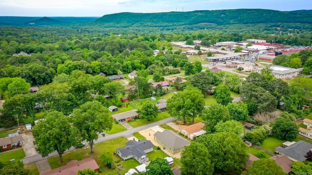 912 Lakeshore Drive, Heber Springs, AR 72543