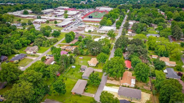 912 Lakeshore Drive, Heber Springs, AR 72543