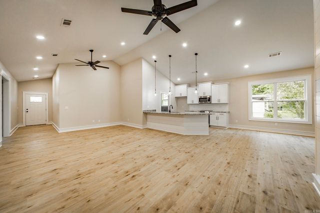 912 Lakeshore Drive, Heber Springs, AR 72543