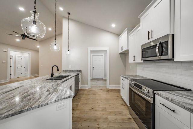 912 Lakeshore Drive, Heber Springs, AR 72543