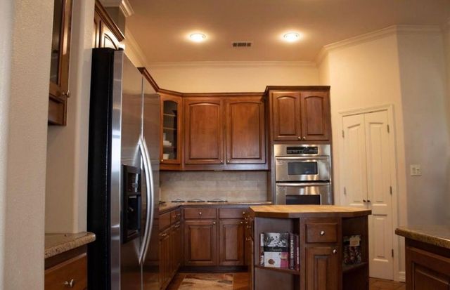 20600 Highland Lake DR, Lago Vista, TX 78645