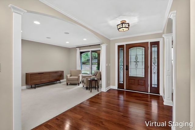 60 Custer Terrace, Bettendorf, IA 52722
