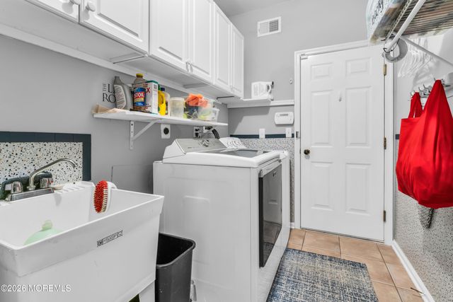 37 Solomans Drive, Barnegat, NJ 08005