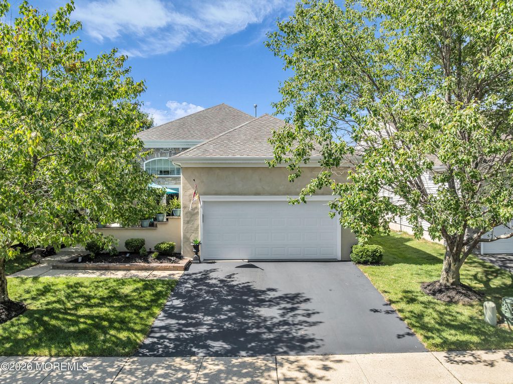 37 Solomans Drive, Barnegat, NJ 08005