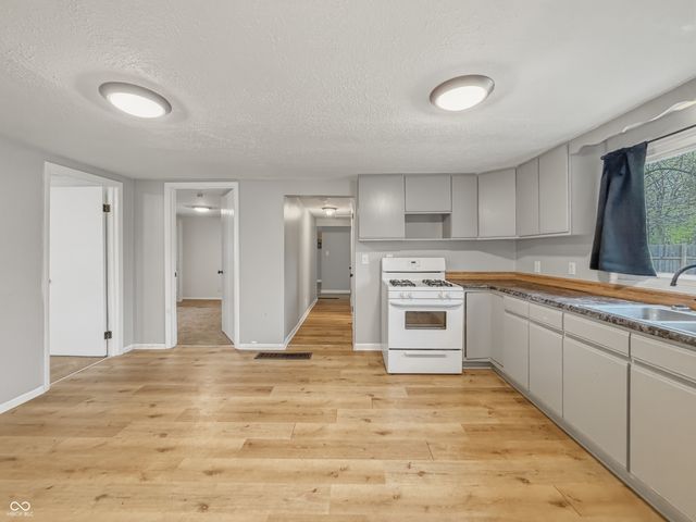 3346 S Lockburn Street, Indianapolis, IN 46221