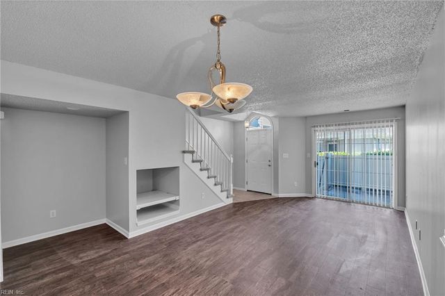 3856 Lasalle Dr Apt 105, Virginia Beach, VA 23453
