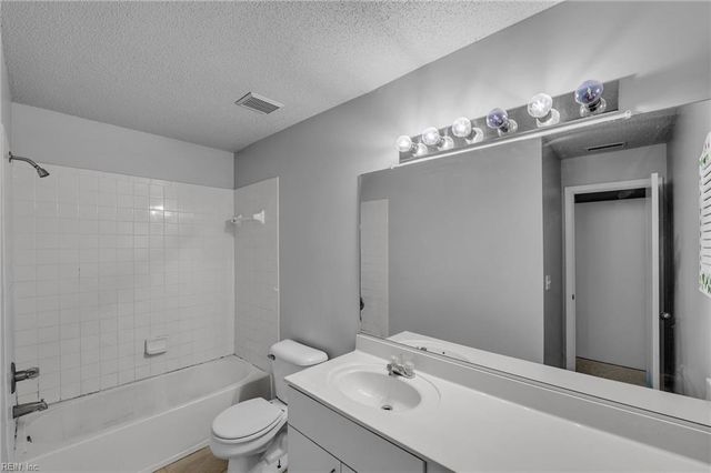 3856 Lasalle Dr Apt 105, Virginia Beach, VA 23453