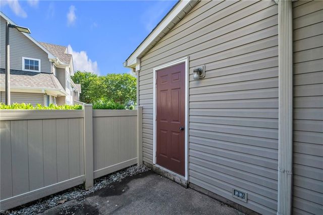3856 Lasalle Dr Apt 105, Virginia Beach, VA 23453