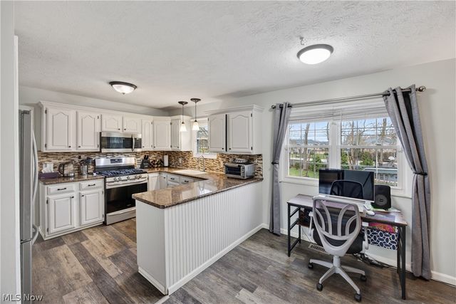 30 Chelmsford Drive, Aurora, OH 44202