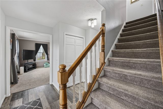 30 Chelmsford Drive, Aurora, OH 44202