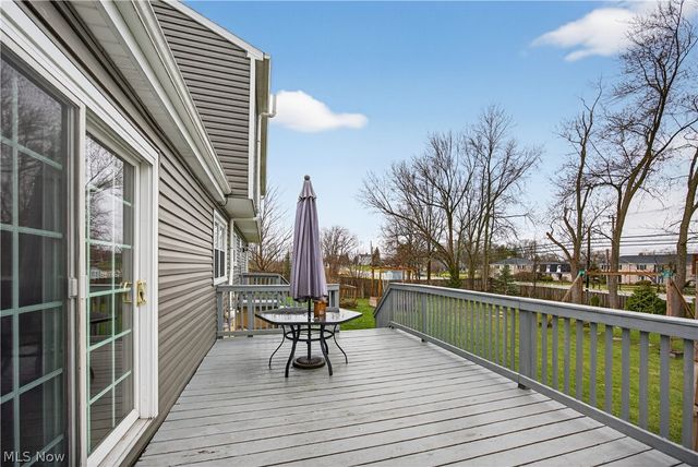 30 Chelmsford Drive, Aurora, OH 44202