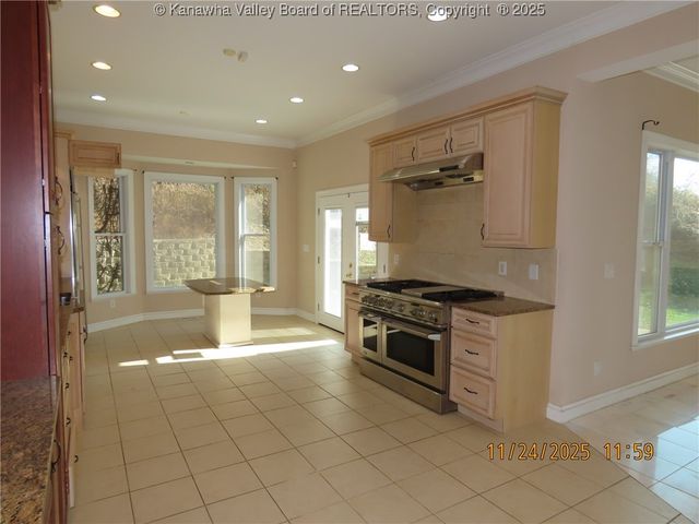 104 Francis Drive, Charleston, WV 25311