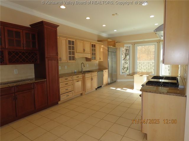 104 Francis Drive, Charleston, WV 25311