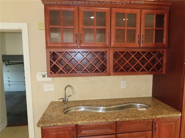 104 Francis Drive, Charleston, WV 25311