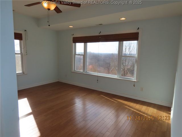 104 Francis Drive, Charleston, WV 25311