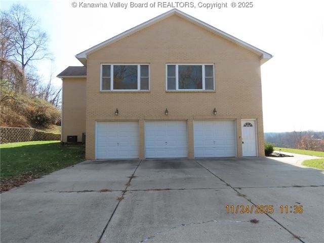 104 Francis Drive, Charleston, WV 25311