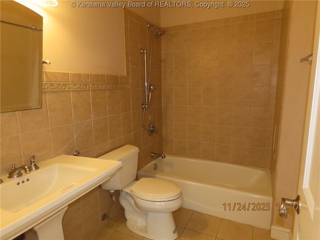 104 Francis Drive, Charleston, WV 25311