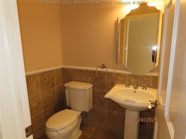 104 Francis Drive, Charleston, WV 25311