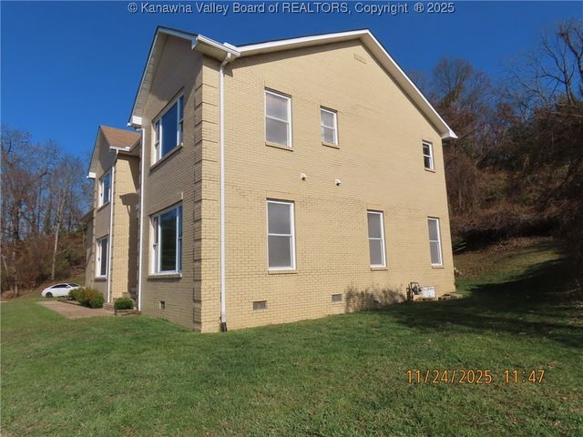 104 Francis Drive, Charleston, WV 25311