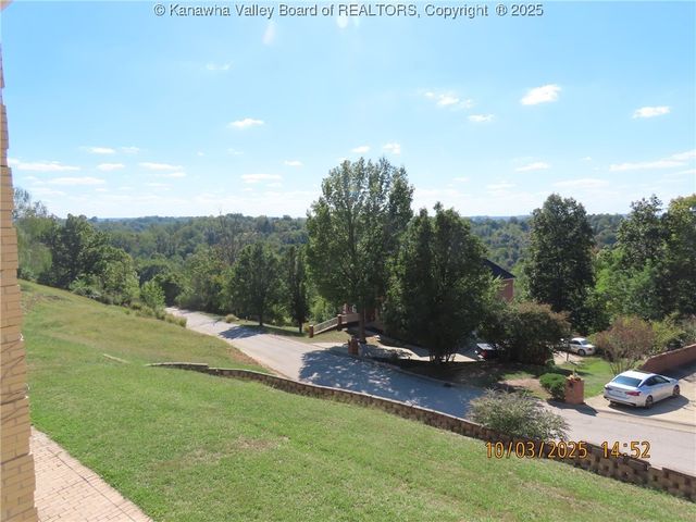 104 Francis Drive, Charleston, WV 25311